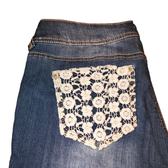 NB Crochet Jean Capris - Picture 2 of 11